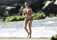 Jessica-Alba.com-Hawaii_Vacations.mq44.jpg