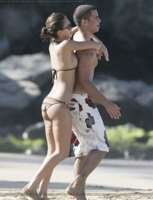 Jessica-Alba.com-Hawaii_Vacations.mq46.jpg