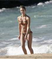 Jessica-Alba.com-Hawaii_Vacations.mq51.jpg