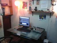desk1.jpg