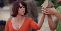 linda_cardellini.jpg