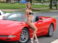 15Vette_chick.jpg