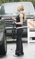 avril-lavigne-gym1.jpg