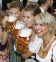 beer girls1.jpg