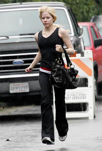 avril_lavigne_gym3.jpg
