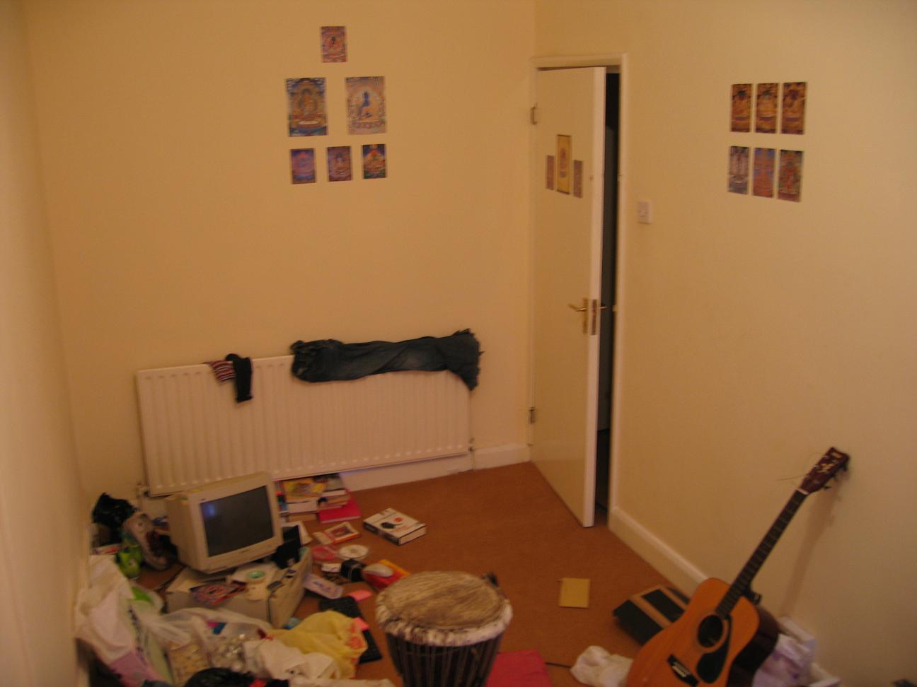 myroom2.JPG