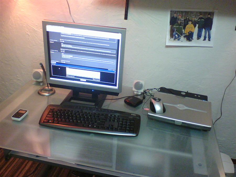 desk2.jpg