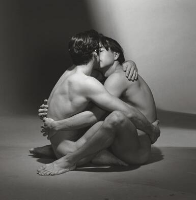 362_kiss.jpg