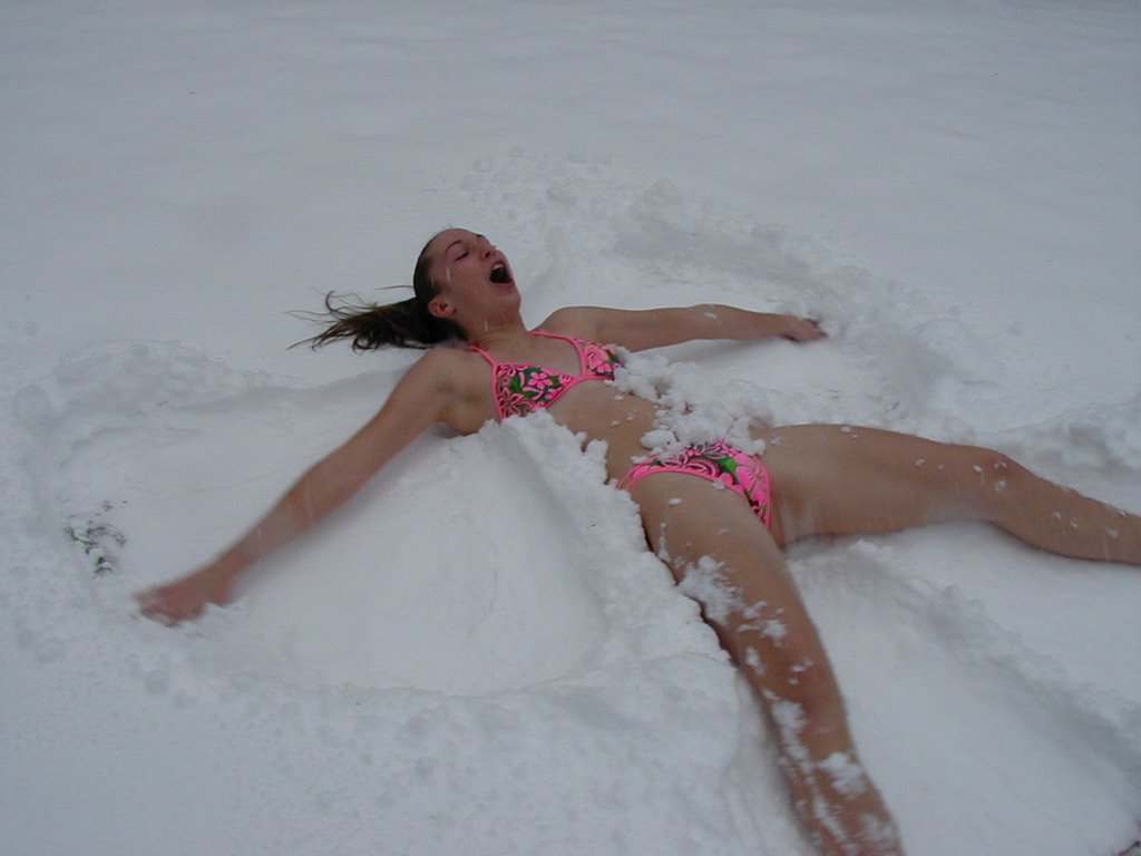 snow_angel-706086.jpg